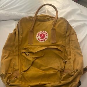 Love this bag. It is a great size to travel or to go to school with.